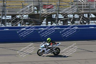media/Aug-27-2022-Fastrack Riders (Sat) [[c588535105]]/Level 2/Session 1 Start Finish/